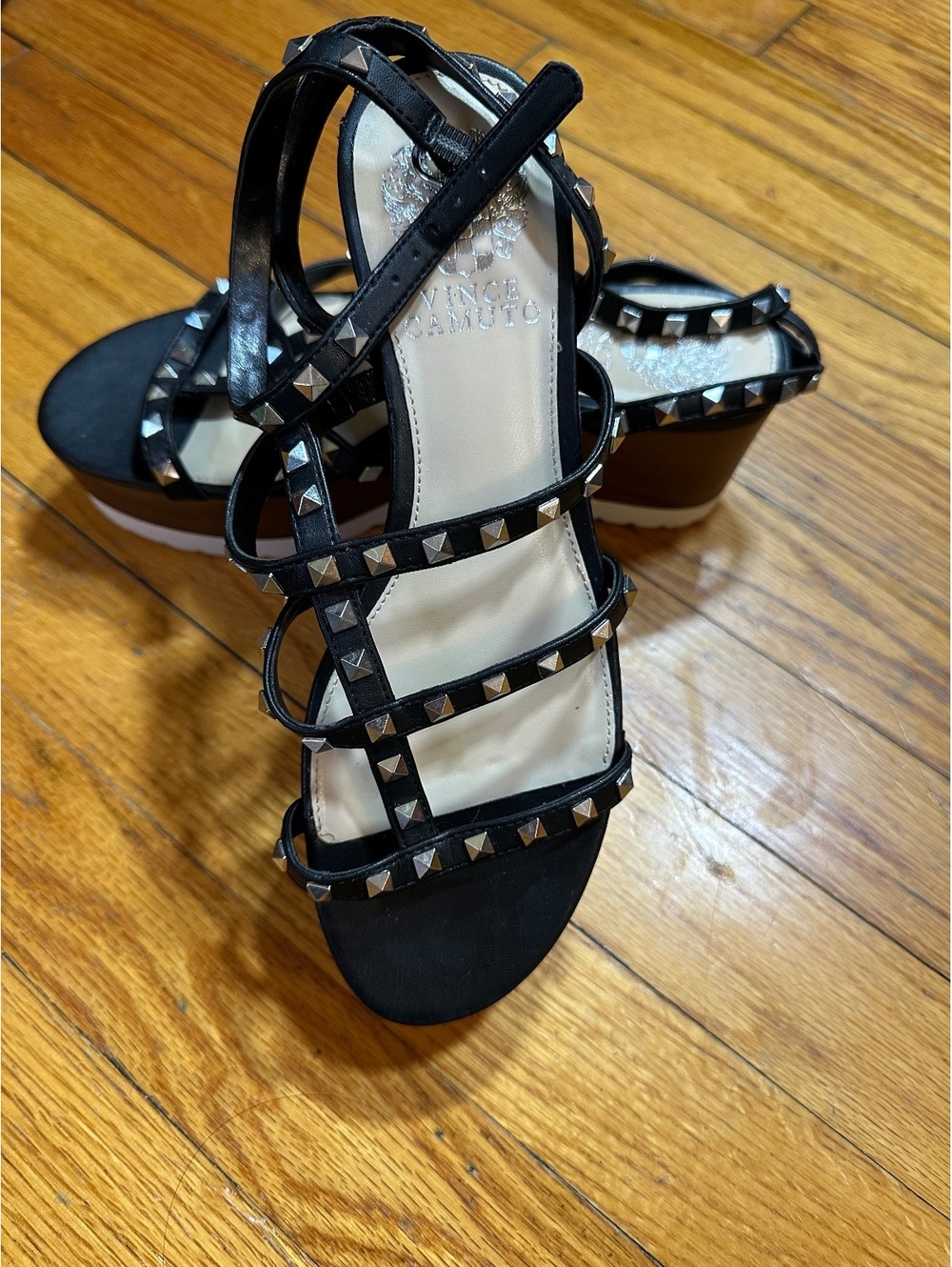 Vince Camuto Pemolie Strappy 2.5” Heel Studded Wedge Sandal Black Size 6.5 US